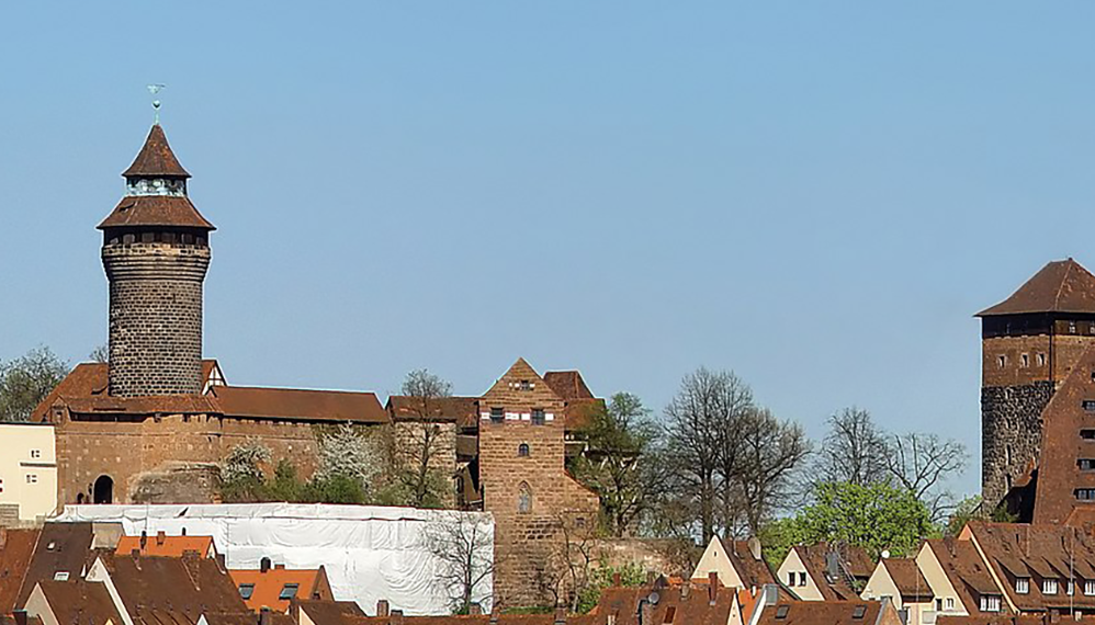 Ein Panoramafoto der Nürnberger Burg.